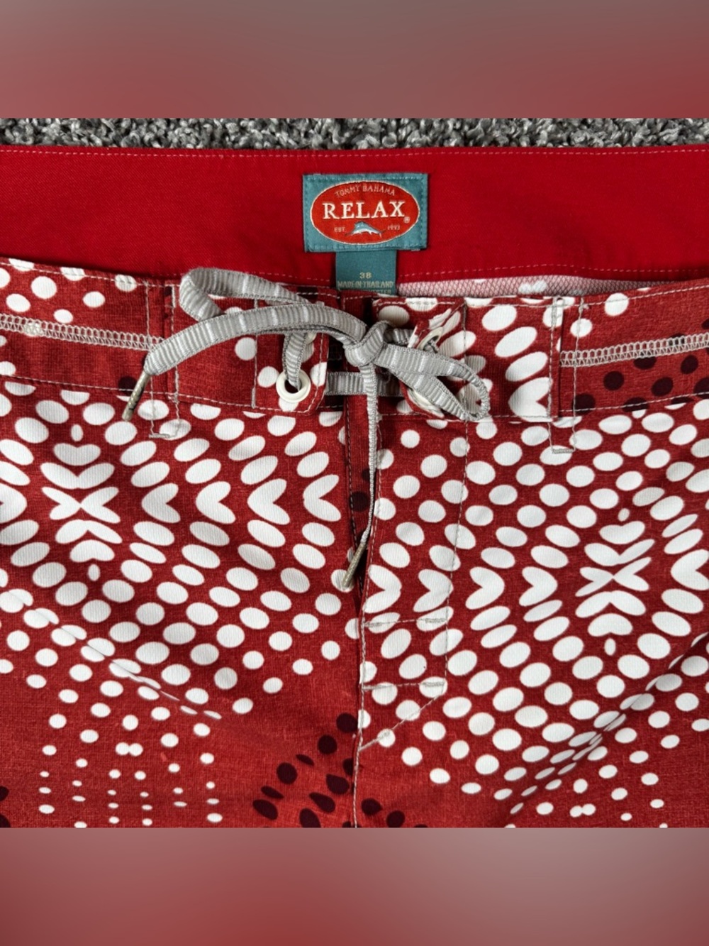 Tommy Bahama Relax Men’s 38 Red Geometric Unlined Drawstring Swim Board Shorts